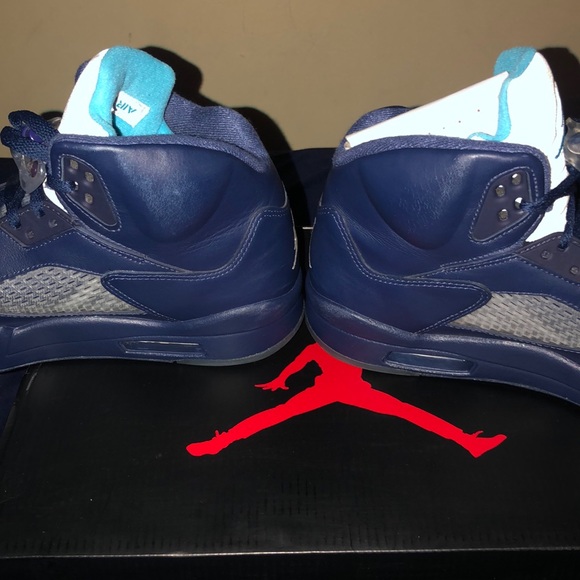 Jordan 5 hornets - Picture 3 of 6